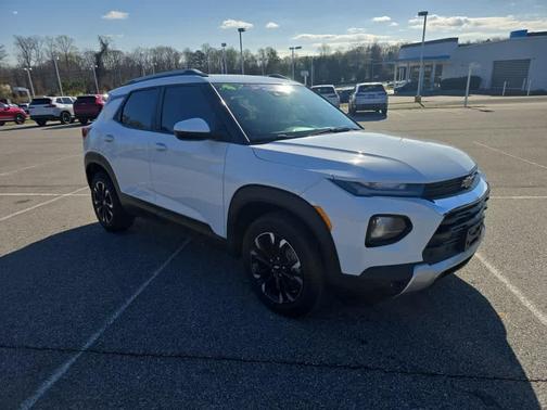 Summit White 2023 Chevrolet Trailblazer LT