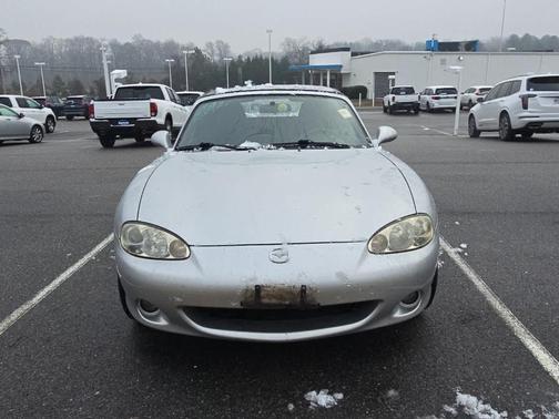 2005 Mazda MX-5 Miata Cloth