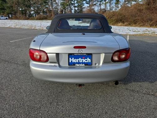 2005 Mazda MX-5 Miata Cloth