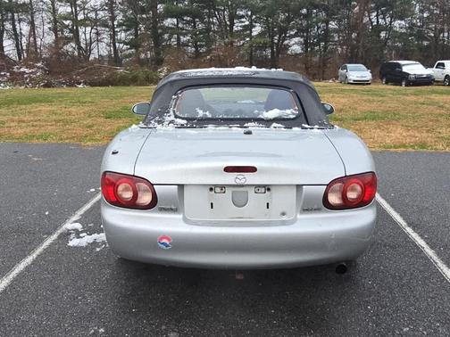 2005 Mazda MX-5 Miata Cloth