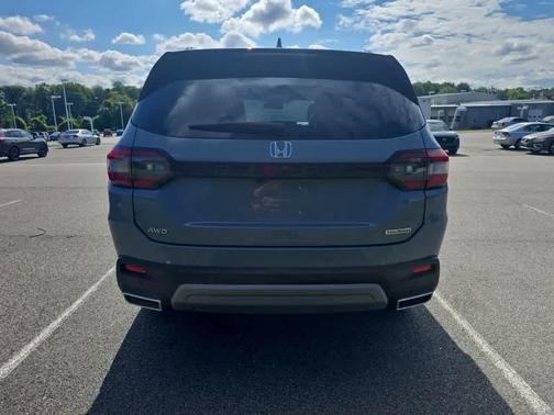 Sonic Gray Pearl 2023 Honda Pilot Touring