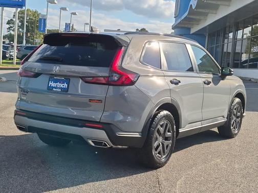 Urban Gray Pearl 2027 Honda CR-V Hybrid TrailSport AWD