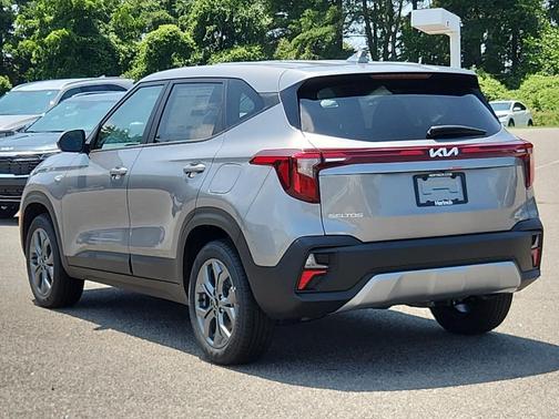 2025 Kia Seltos LX