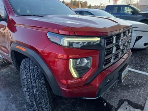 2024 GMC Canyon AT4