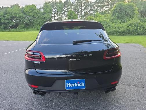2018 Porsche Macan Sport Edition