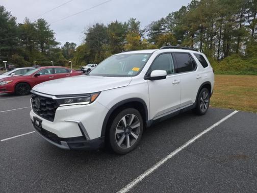 2023 Honda Pilot Touring