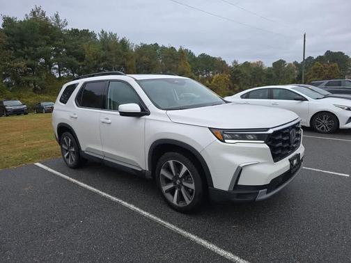 2023 Honda Pilot Touring