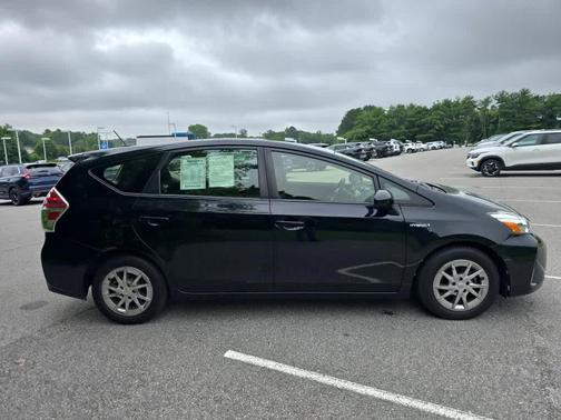 2015 Toyota Prius v Three