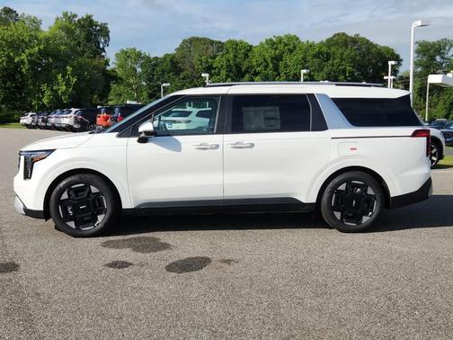 2025 Kia Carnival EX
