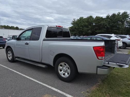 2005 Nissan Titan XE King Cab
