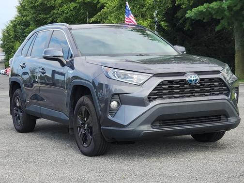 2021 Toyota RAV4 Hybrid XLE