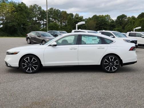 2025 Honda Accord Hybrid Touring