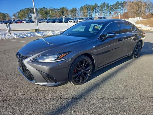 2022 Lexus ES 300h F SPORT