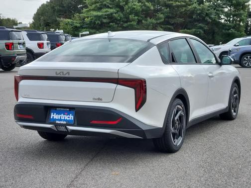 2025 Kia K4 EX