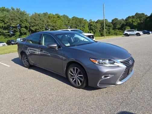 2016 Lexus ES 300h Base