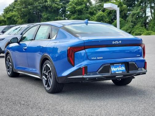 2025 Kia K4 GT-Line