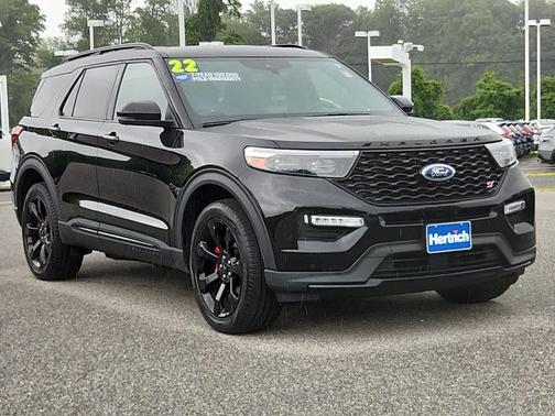2022 Ford Explorer ST