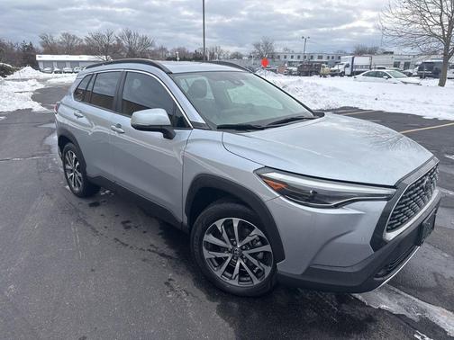 2022 Toyota Corolla Cross XLE