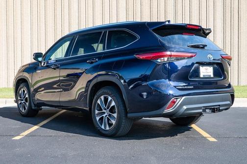 2020 Toyota Highlander Hybrid XLE