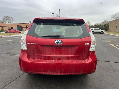 2013 Toyota Prius v Two