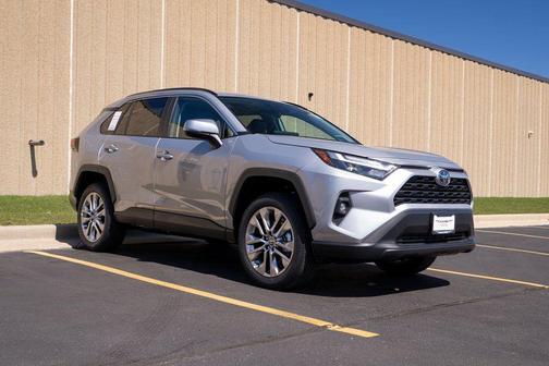 2025 Toyota RAV4 XLE Premium