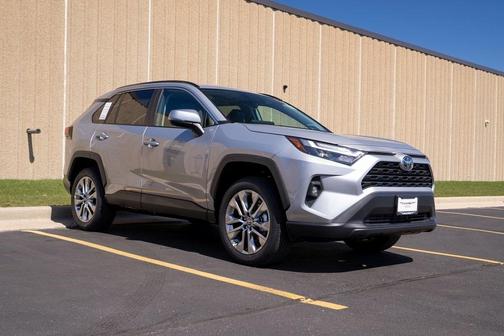 2025 Toyota RAV4 XLE Premium