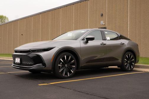 2025 Toyota Crown Platinum