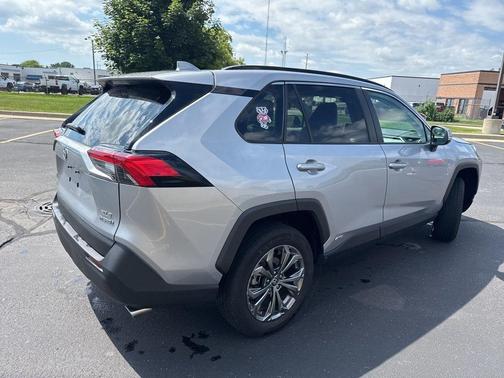 2024 Toyota RAV4 Hybrid XLE Premium