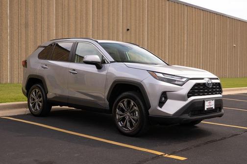 2024 Toyota RAV4 Hybrid XLE Premium