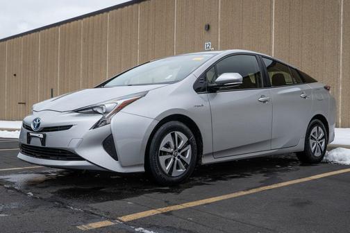 2016 Toyota Prius Three