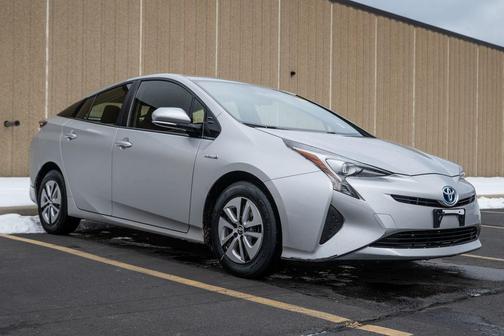 2016 Toyota Prius Three
