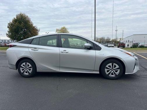 2016 Toyota Prius Three