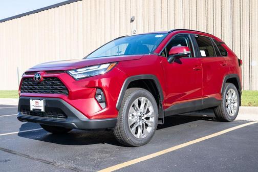 2025 Toyota RAV4 XLE Premium