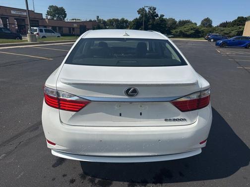 2013 Lexus ES 300h Base