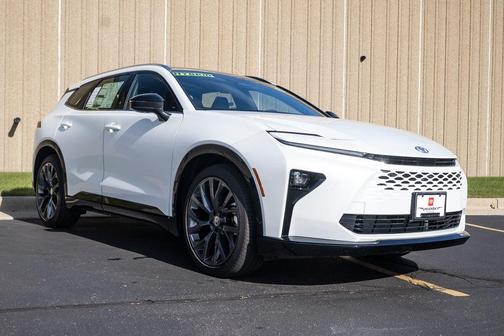 2025 Toyota Crown Signia Limited