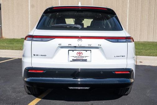 2025 Toyota Crown Signia Limited