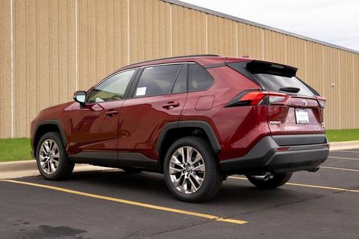 2025 Toyota RAV4 XLE Premium