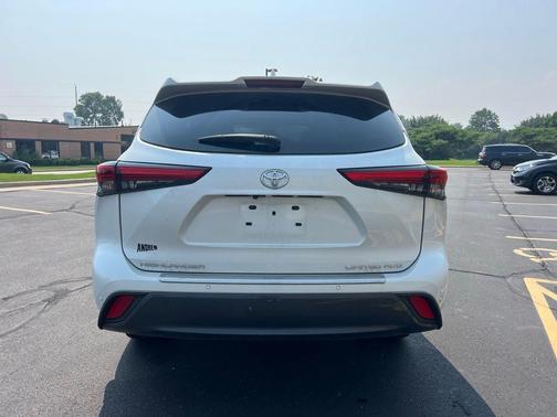 2023 Toyota Highlander Limited