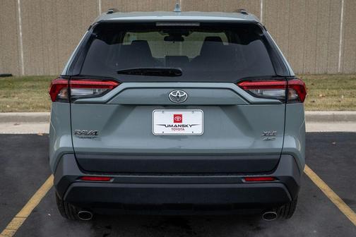 2023 Toyota RAV4 XLE