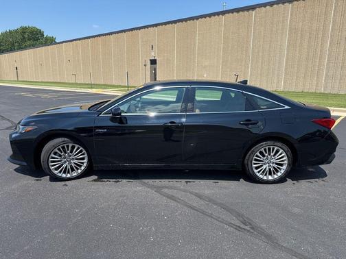 2020 Toyota Avalon Hybrid Limited