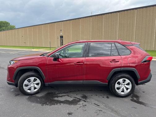 2022 Toyota RAV4 LE