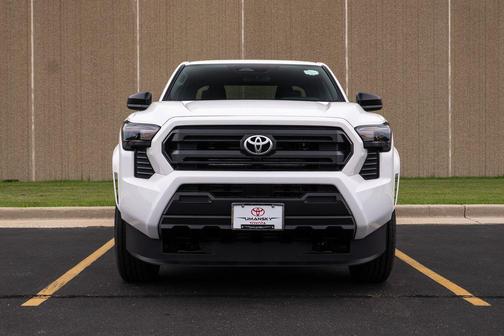 2025 Toyota Tacoma SR