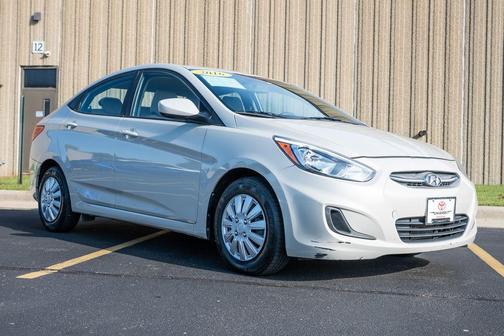 2016 Hyundai Accent SE