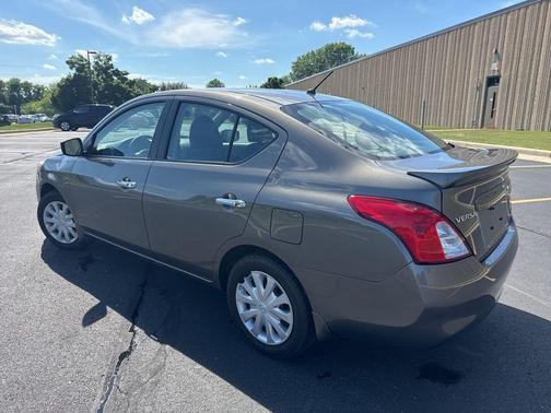 2016 Nissan Versa 1.6 SV
