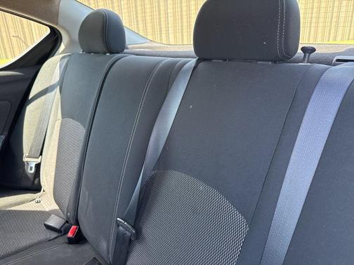 2016 Nissan Versa 1.6 SV