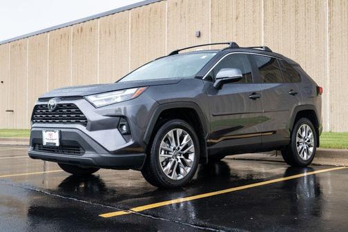 2023 Toyota RAV4 XLE Premium