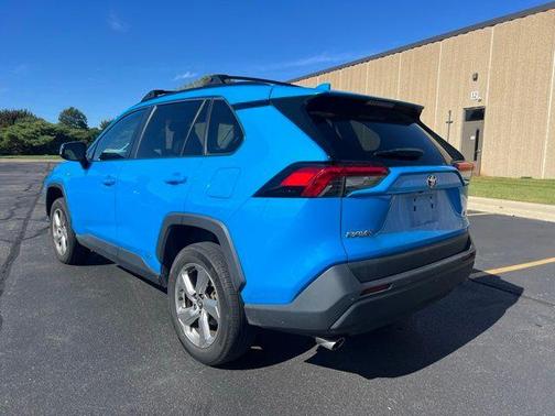 2021 Toyota RAV4 Hybrid XLE Premium