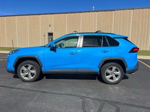 2021 Toyota RAV4 Hybrid XLE Premium