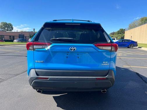 2021 Toyota RAV4 Hybrid XLE Premium