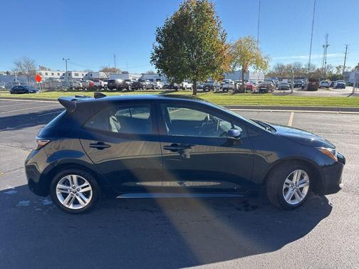2022 Toyota Corolla Hatchback SE